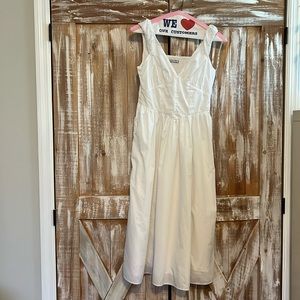 White Abercrombie dress. Worn once, dry cleaned.